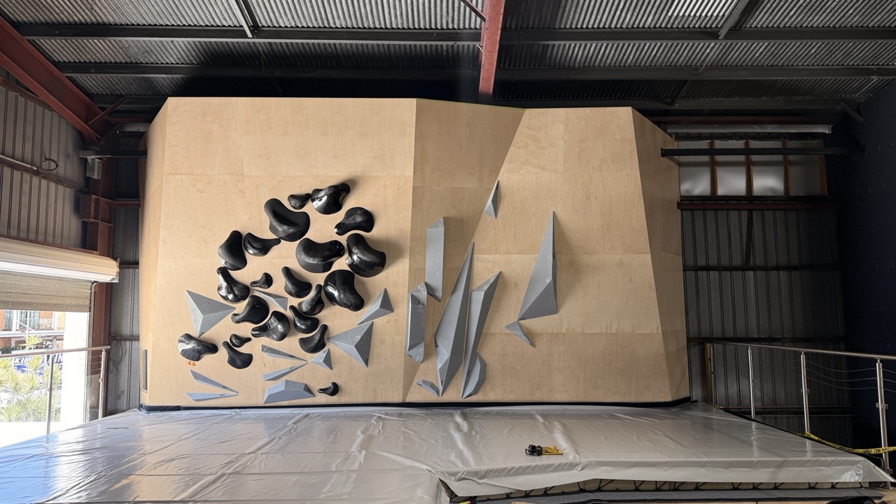 Testing holds and volumes on the Circuit board